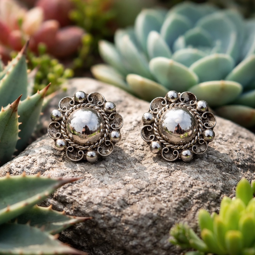 Vintage Flower Screw Back 925 Silver Earrings